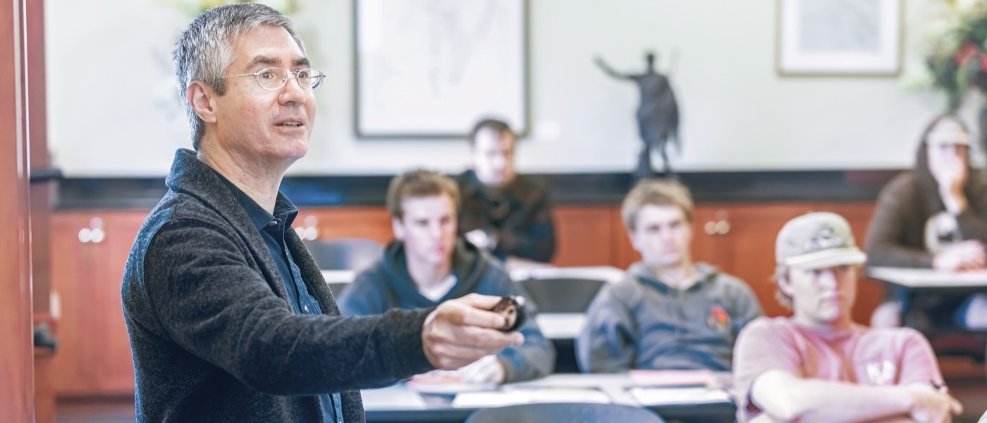 Professor Varona lecturing before a class of Hampden-Sydney College students