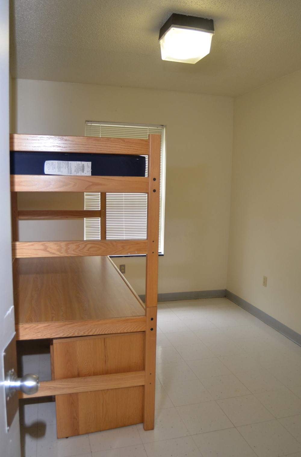 Carpenter Hall room